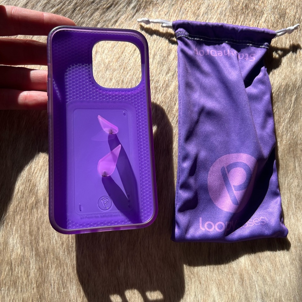 iPhone 13 Pro lavender loopy phone case - Picture 2 of 2